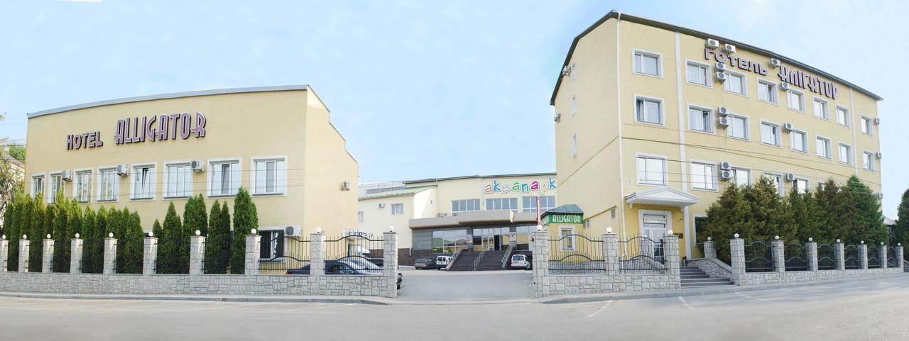 Hotel Aquapark Alligator Ternopil Extérieur photo