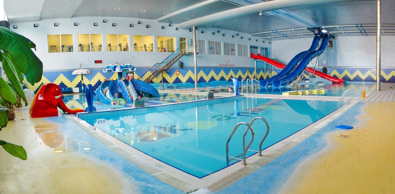 Hotel Aquapark Alligator Ternopil Extérieur photo
